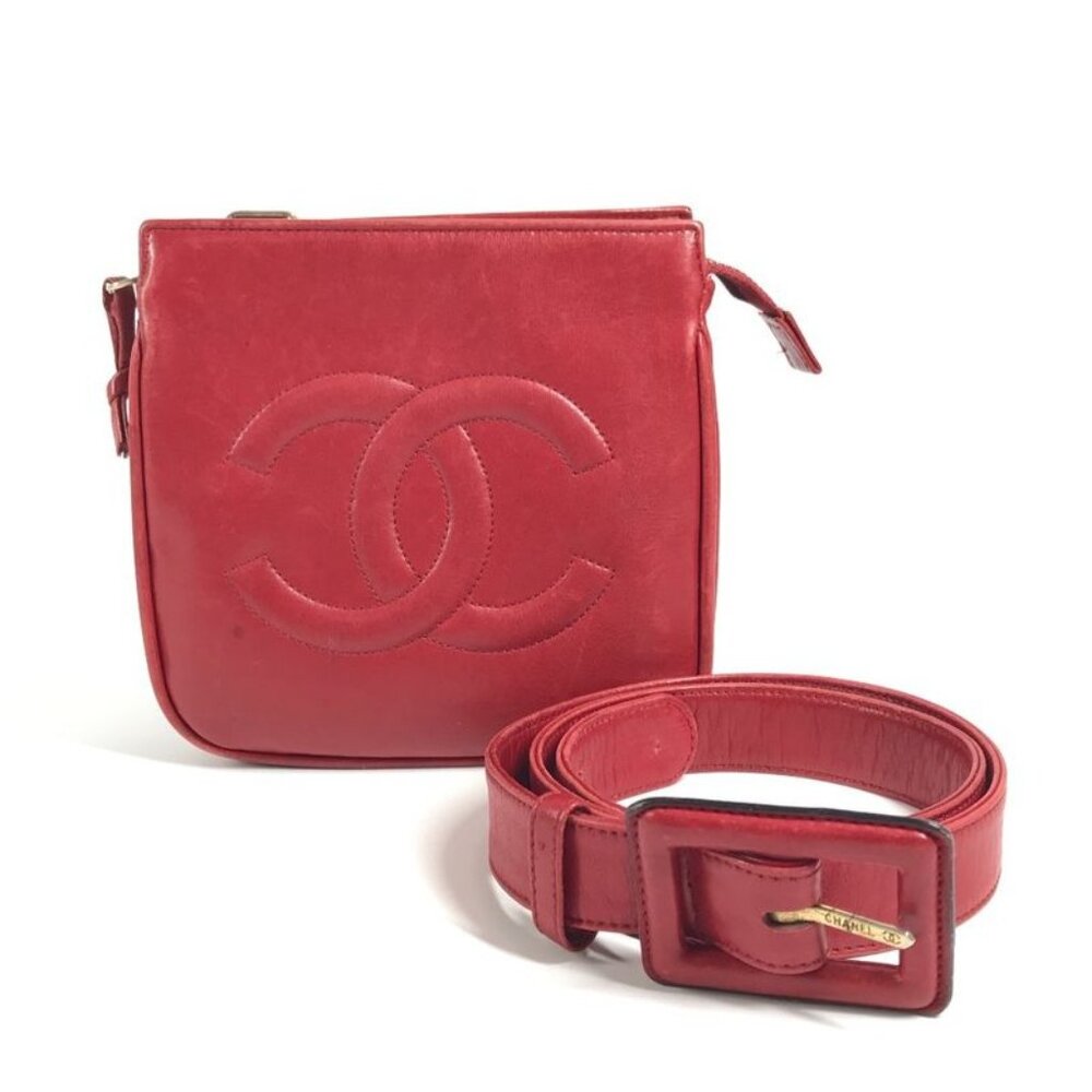 Chanel Waist Bag Big CC Logo Leather Red - Picture 1 of 9